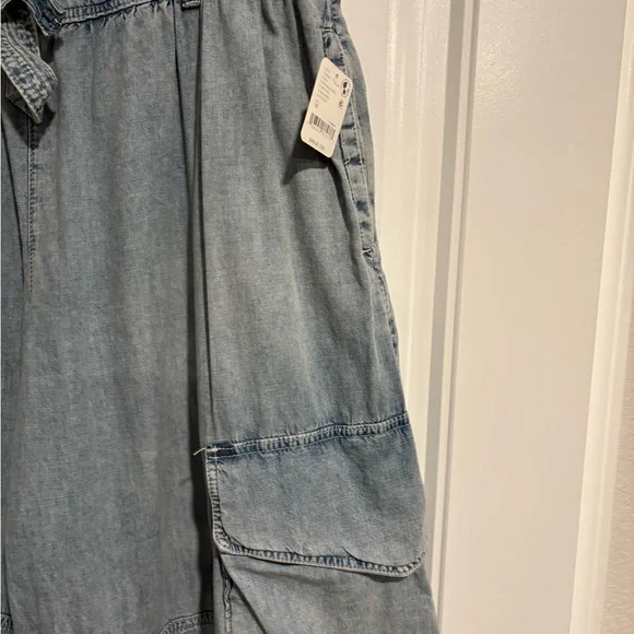 Wide-Leg Blue Denim Jeans - Picture 8 of 10